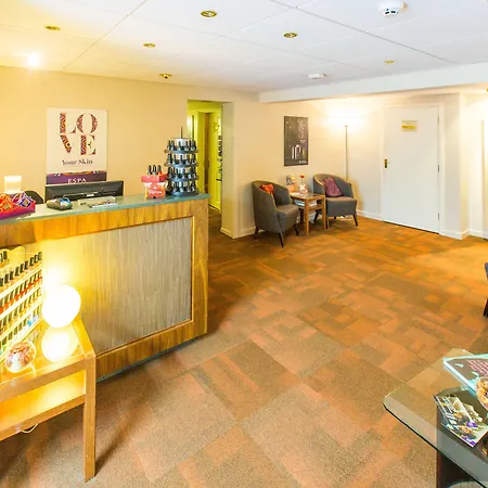Hellidon Lakes Hotel-3